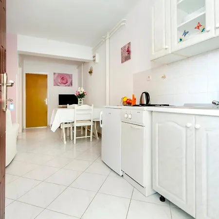 Apartment And Josip *