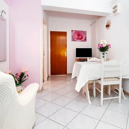 Apartment And Josip *